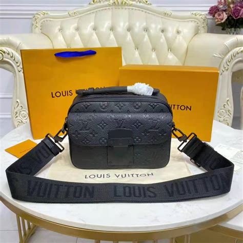lv s lock messenger